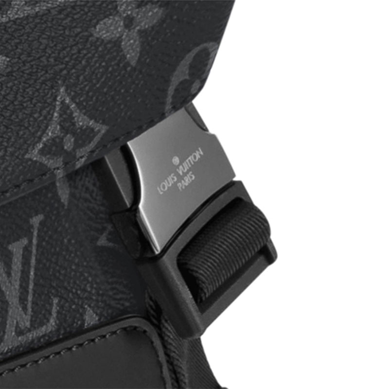 LOUIS VUITTON Voyager