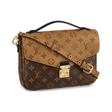 LOUIS VUITTON Pochette Metis