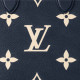 LOUIS VUITTON ONTHEGO MM Logo