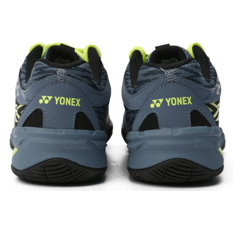 YONEX