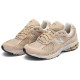 New Balance NB 2002R