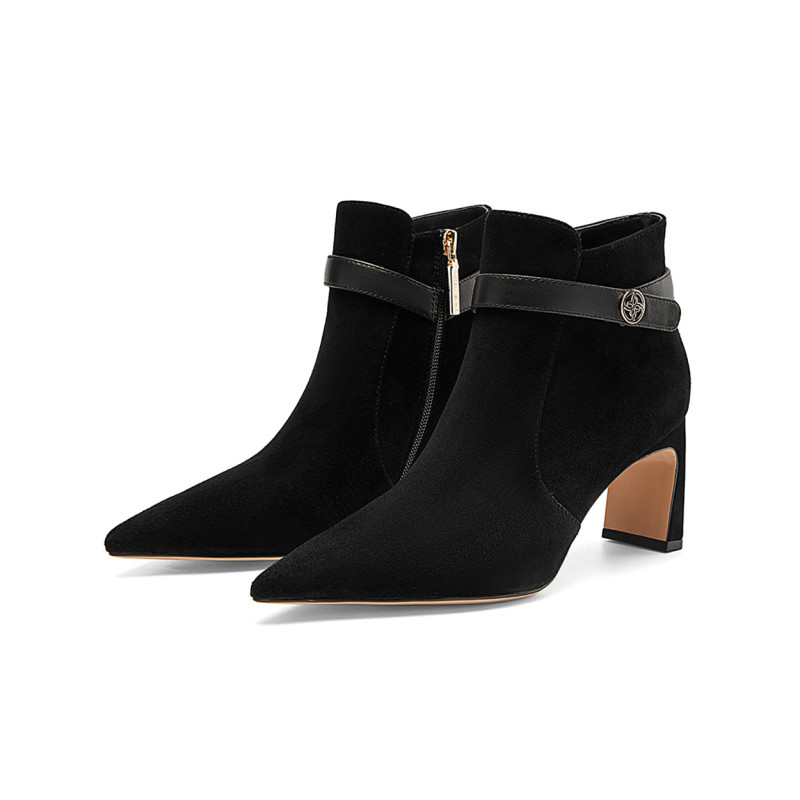 NINE WEST
