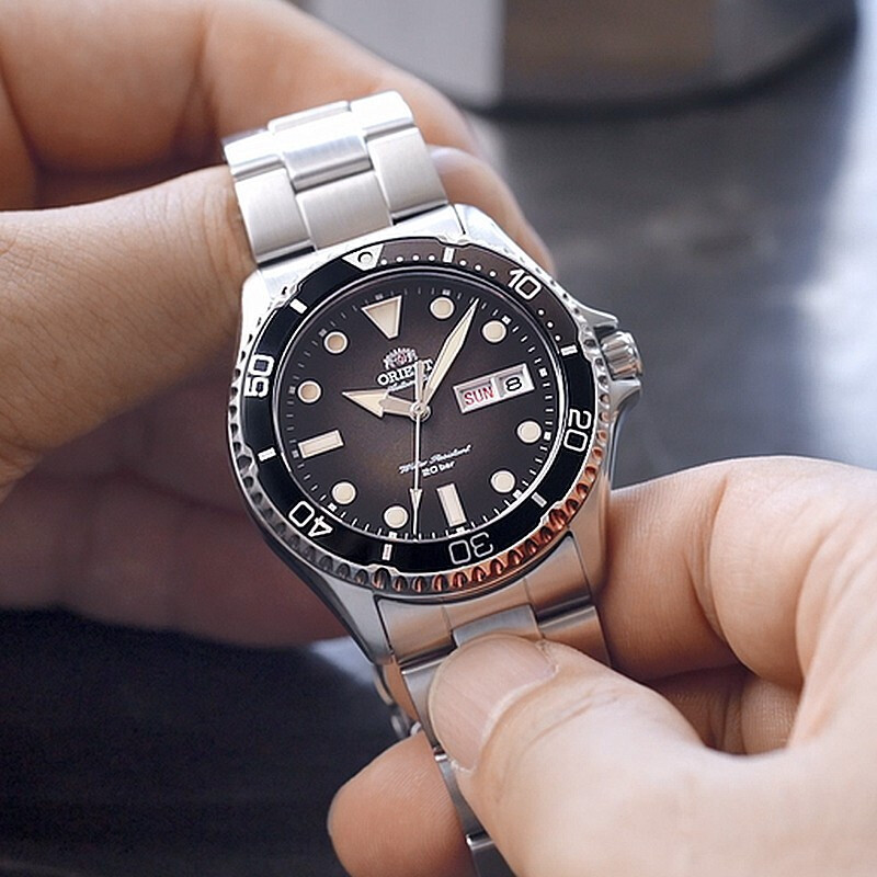 ORIENT 200 AA0810