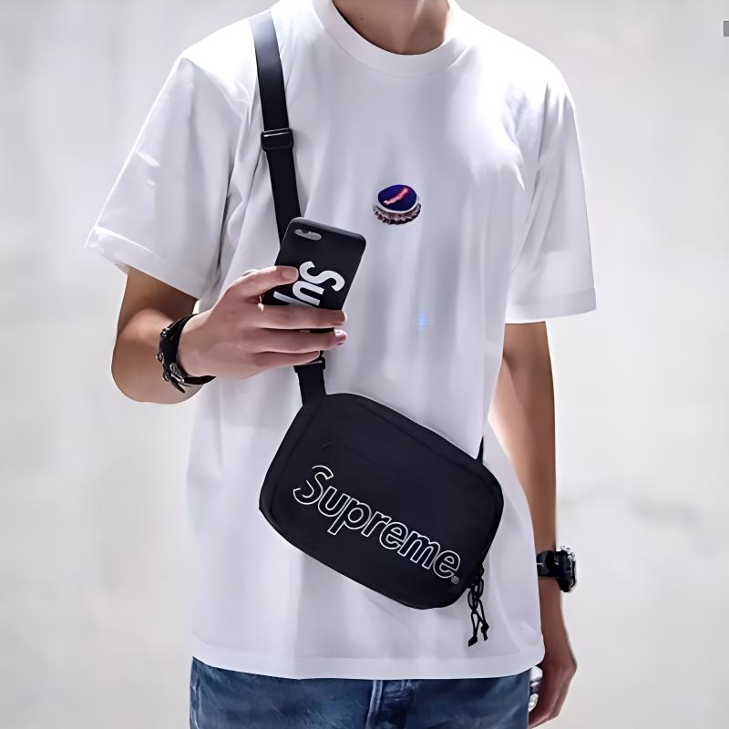 Supreme FW18 Logo
