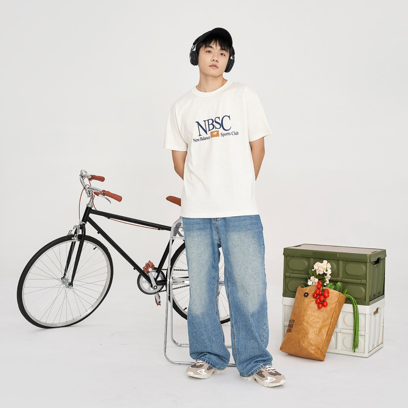 New Balance logoT