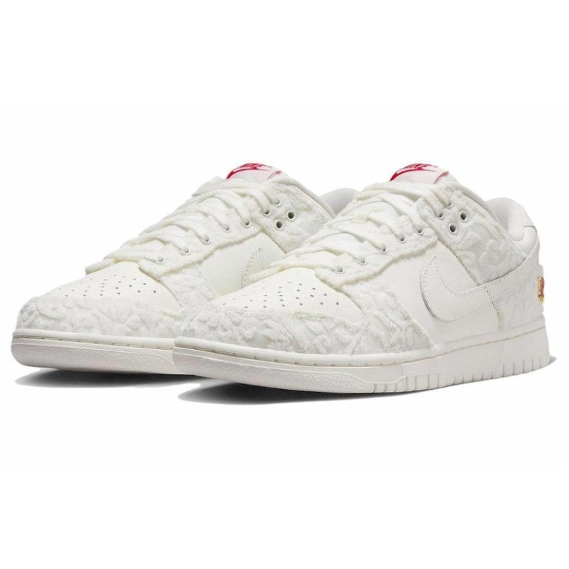 Nike Dunk WMNS Give Her Flowers