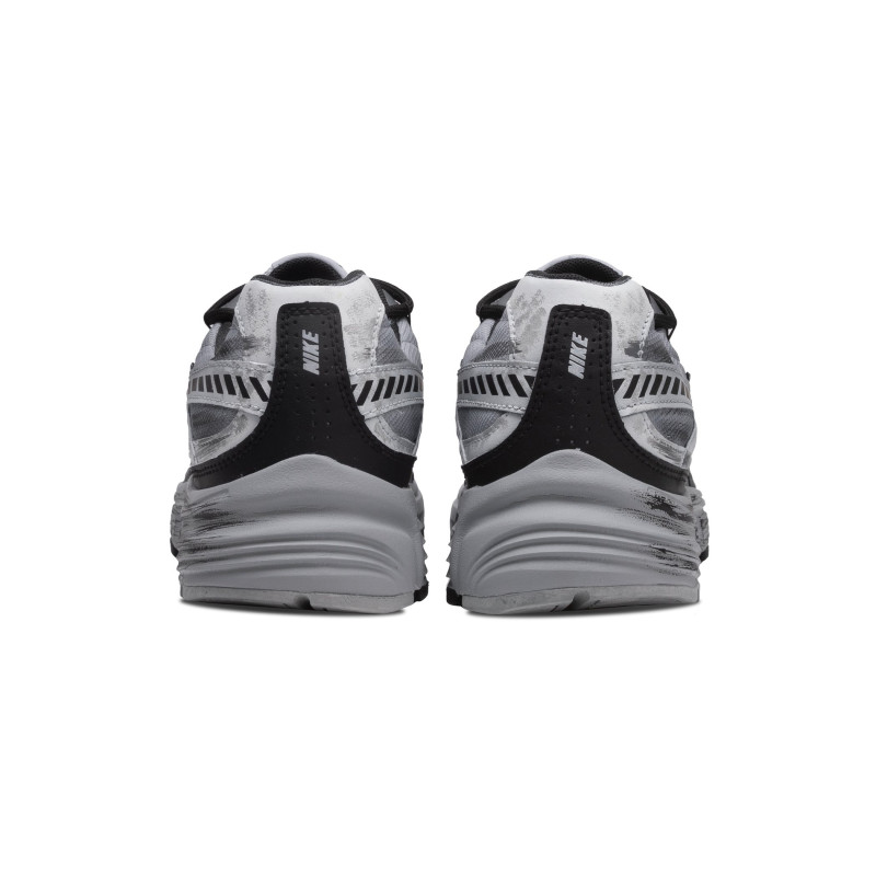 Nike Initiator