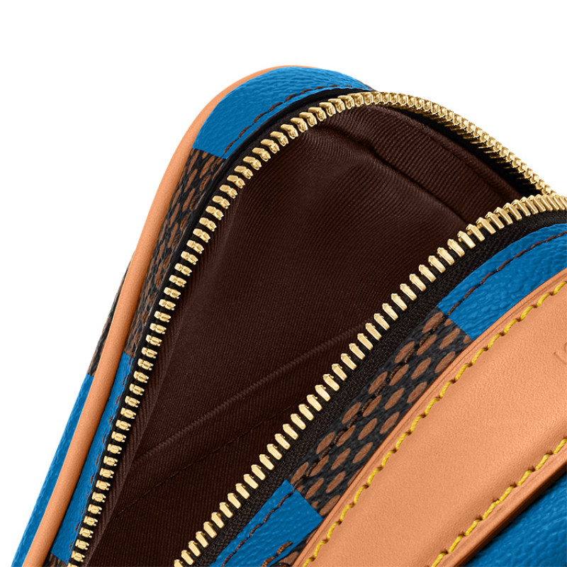 LOUIS VUITTON Chess Messenger