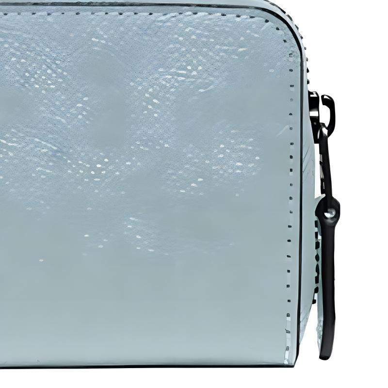 COACH Corner Zip 11