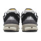 New Balance 2002R 