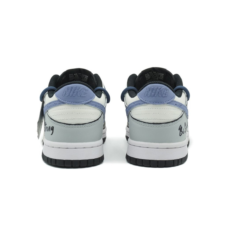 Nike Dunk vibe 520