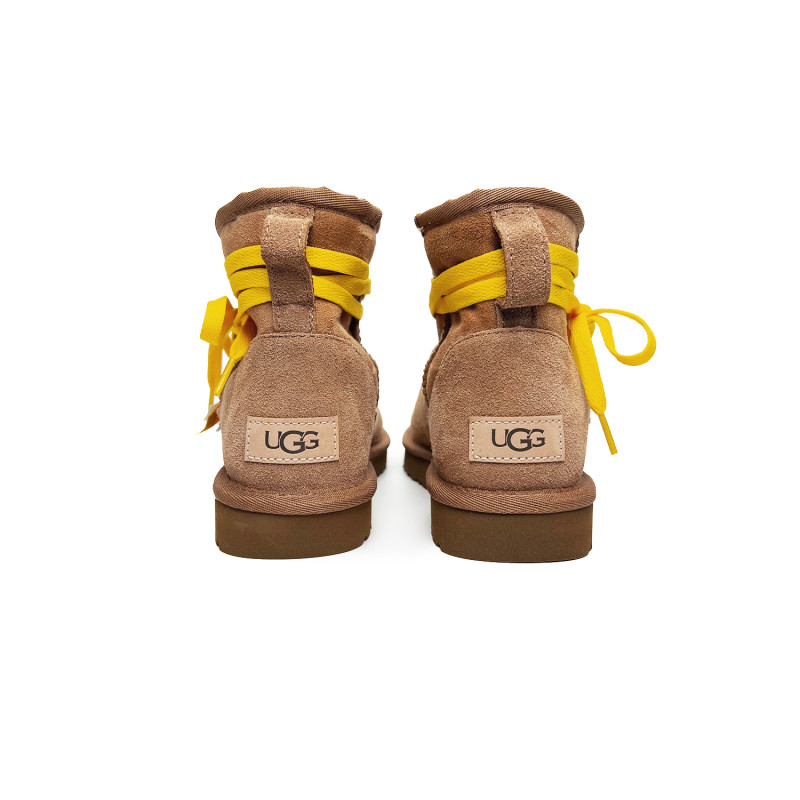 UGG CLASSIC MINI
