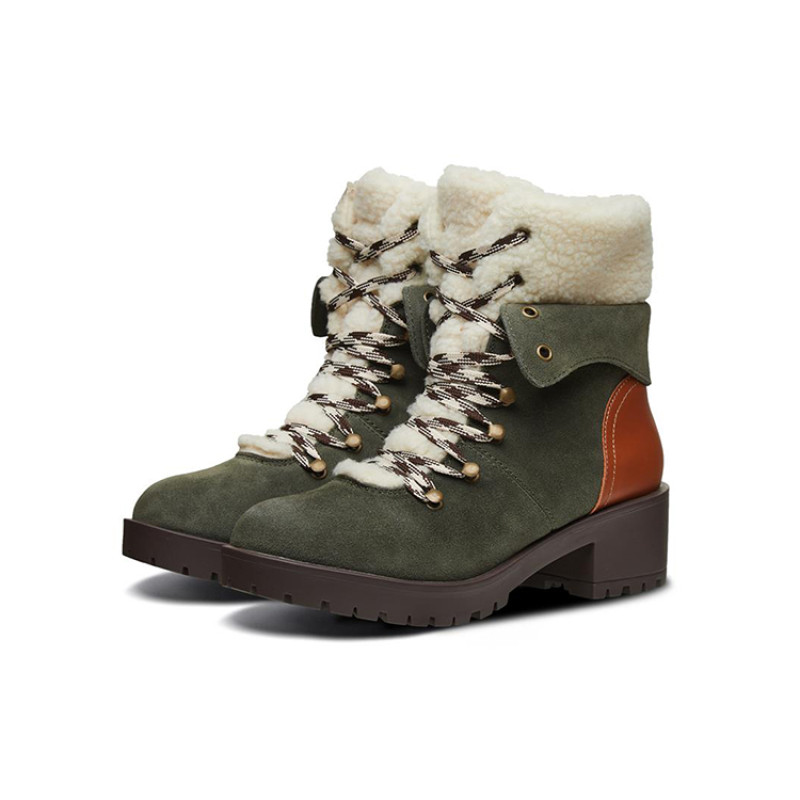 Skechers Trail Troop