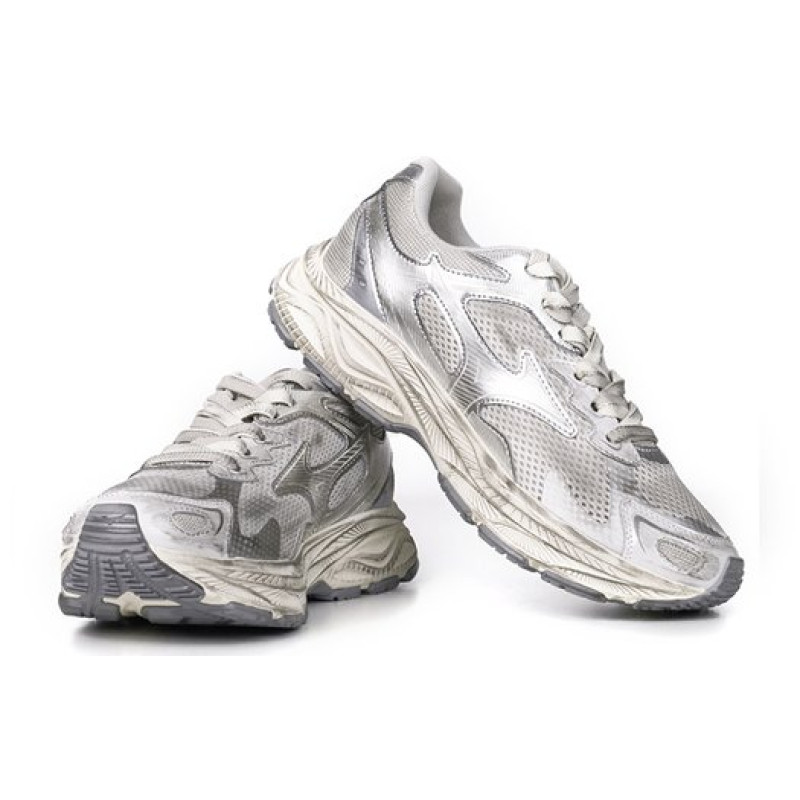 Mizuno Racer S