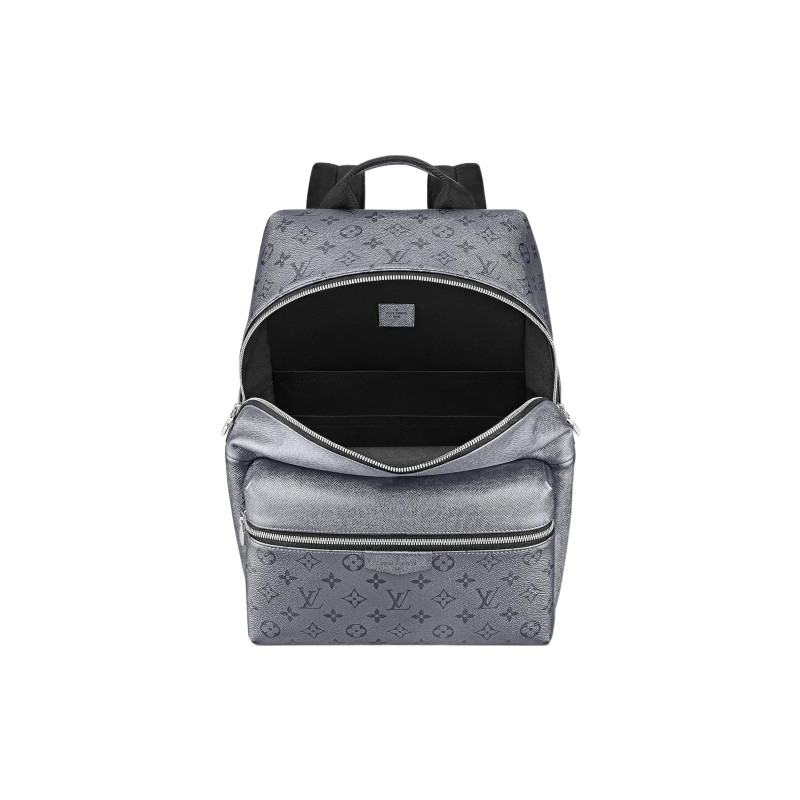 LOUIS VUITTON Discovery Taga