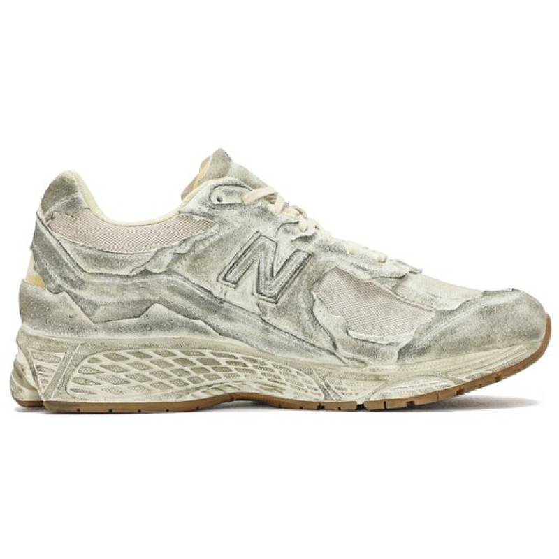 New Balance NB 2002R 