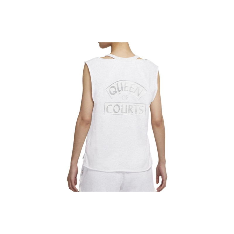 Nike Standard Issue T