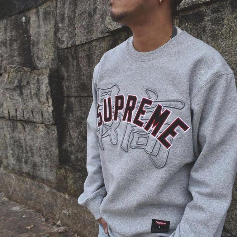 Supreme SS20 Week 7 Kanji Logo Crewneck Logo