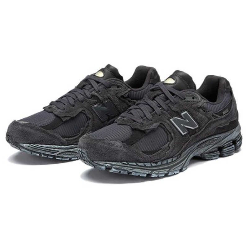 New Balance NB 2002R 