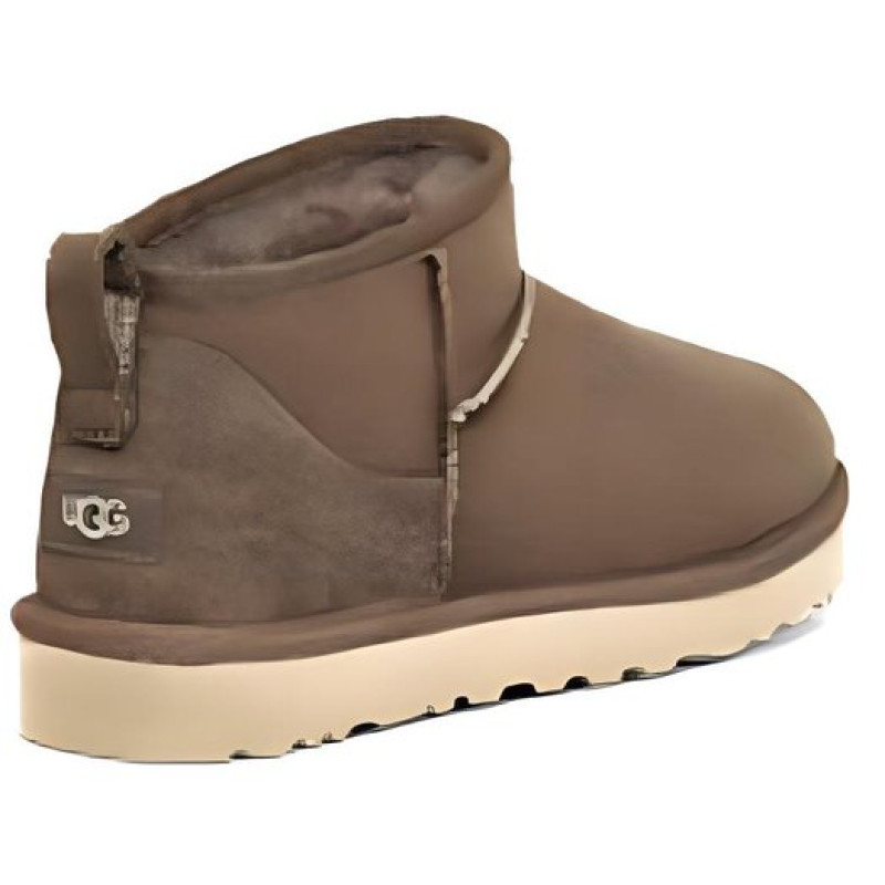 UGG