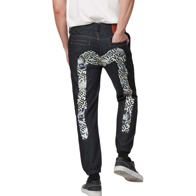 EVISU M