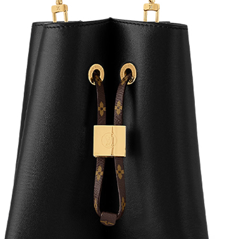 LOUIS VUITTON BLOOM