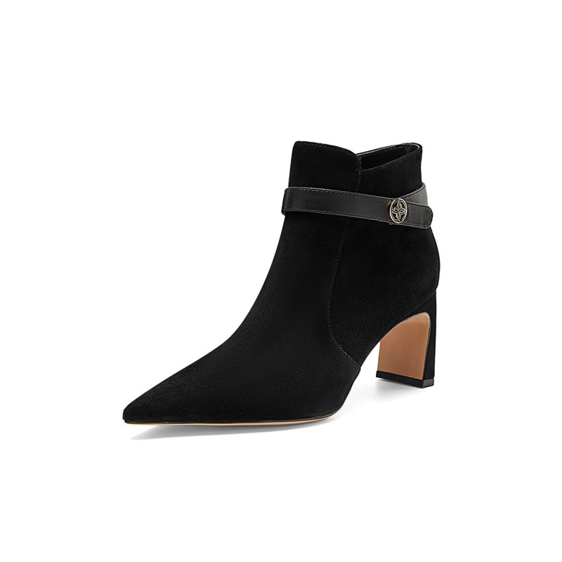 NINE WEST