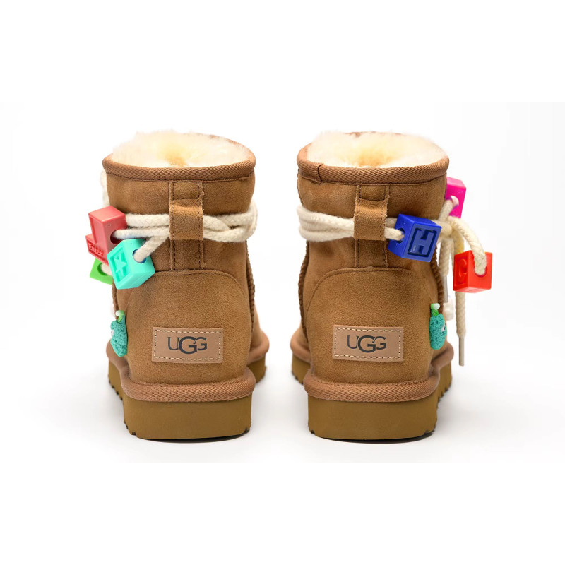 UGG CLASSIC MINI