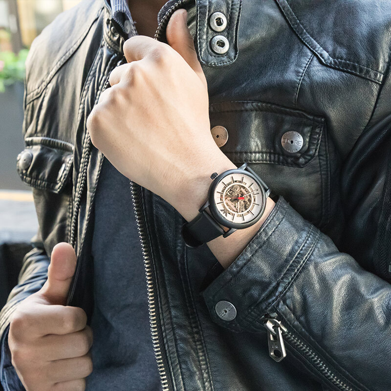 EMPORIO ARMANI 43mm AR60041
