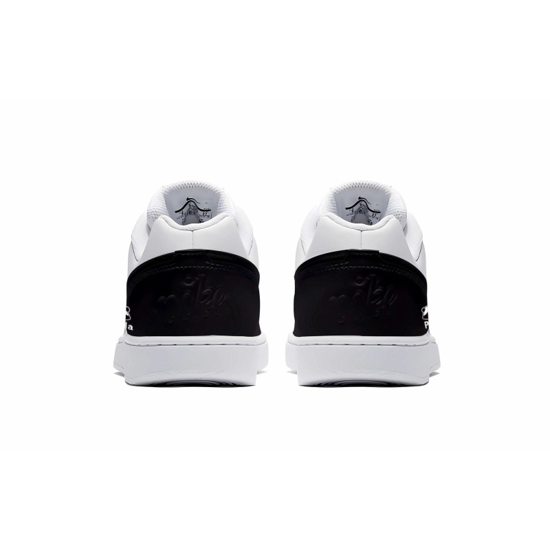 Nike EBERNON