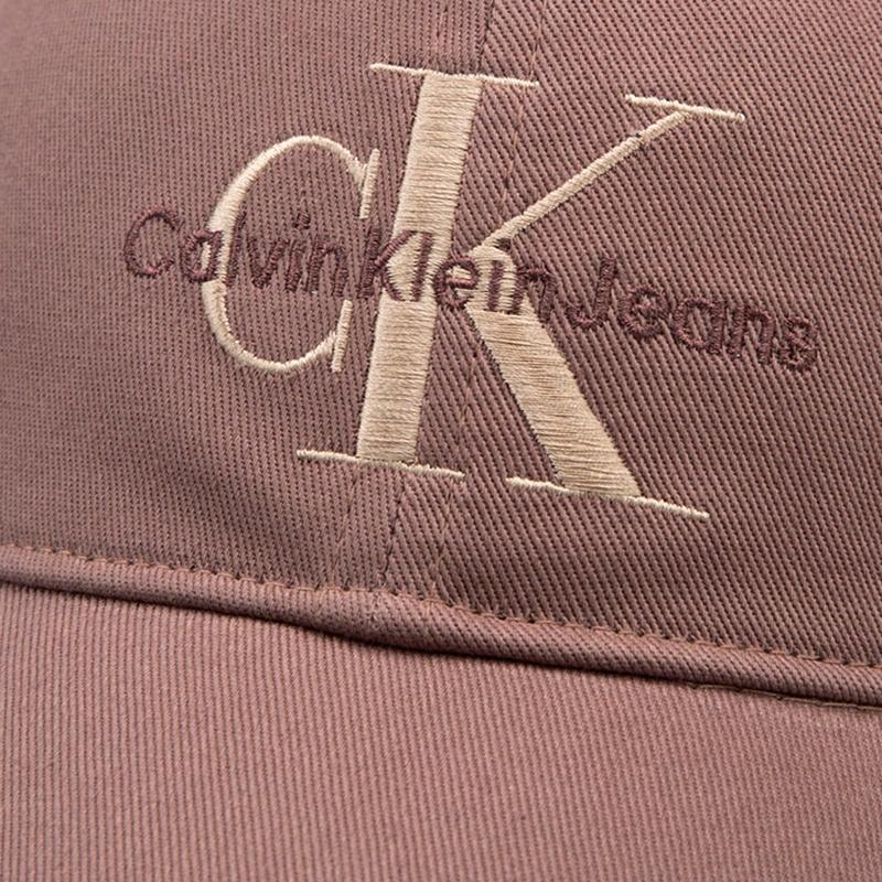 CALVIN KLEIN