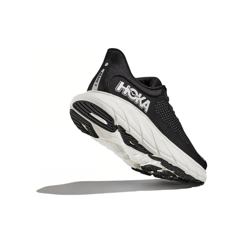 HOKA ONE ONE
