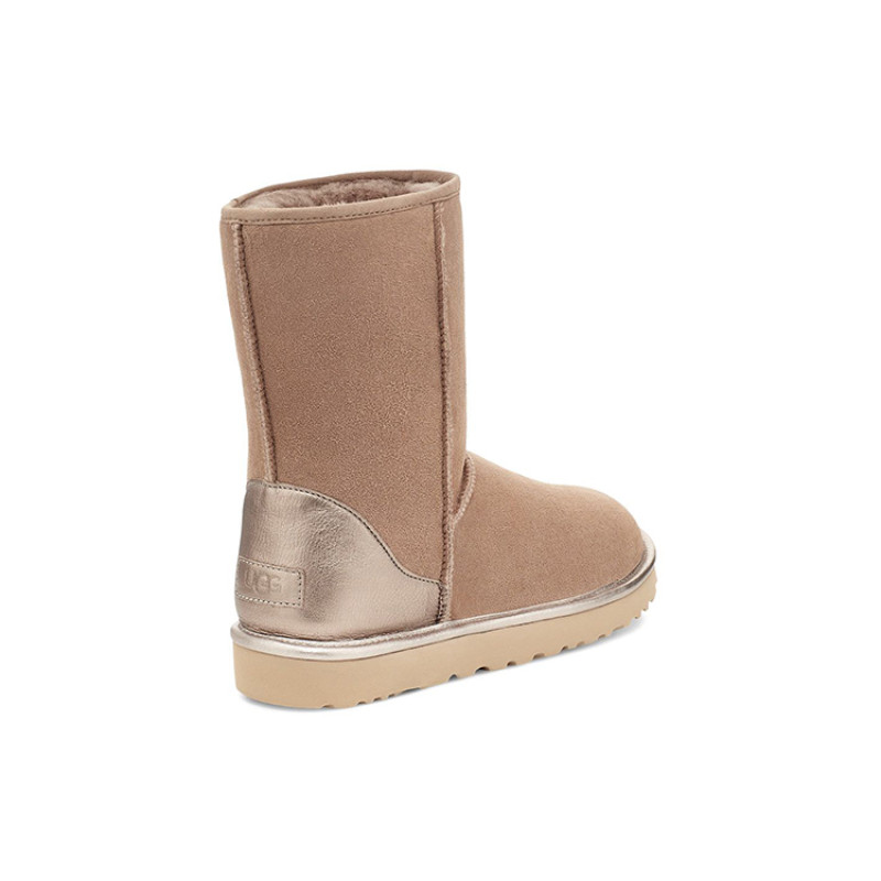 UGG CLASSIC SHORT