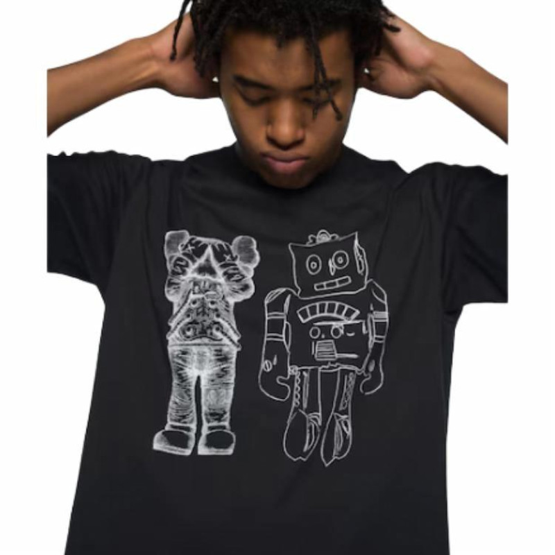 UNIQLO x KAWS x FW24 T