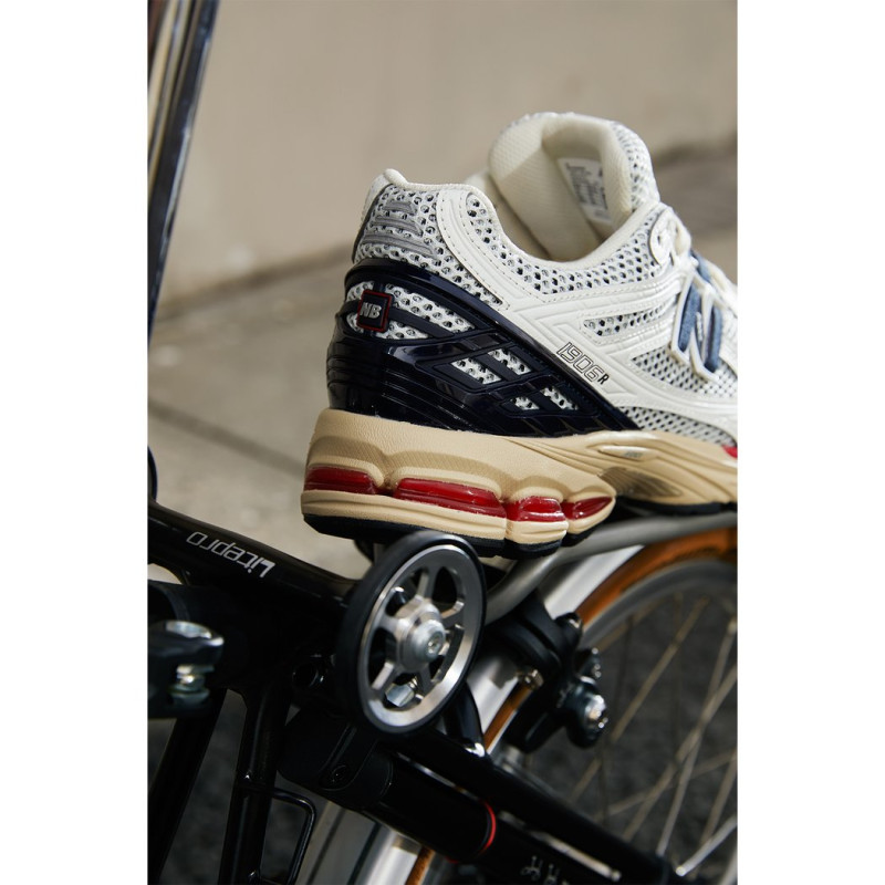 New Balance NB 1906R 