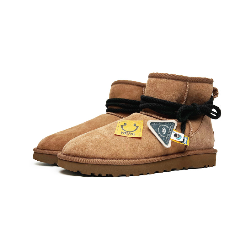 UGG CLASSIC MINI