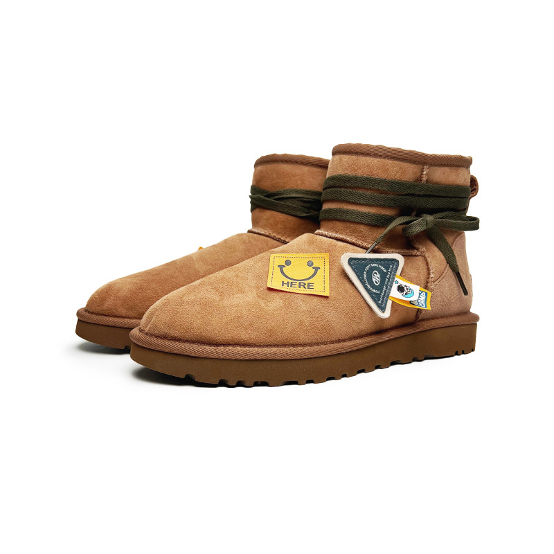 UGG CLASSIC MINI