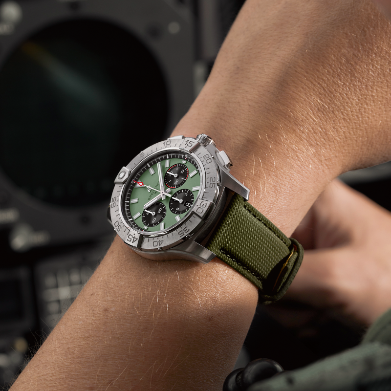 BREITLING 300 44mm AB0147101L1X1