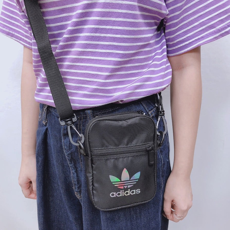 adidas originals Logo