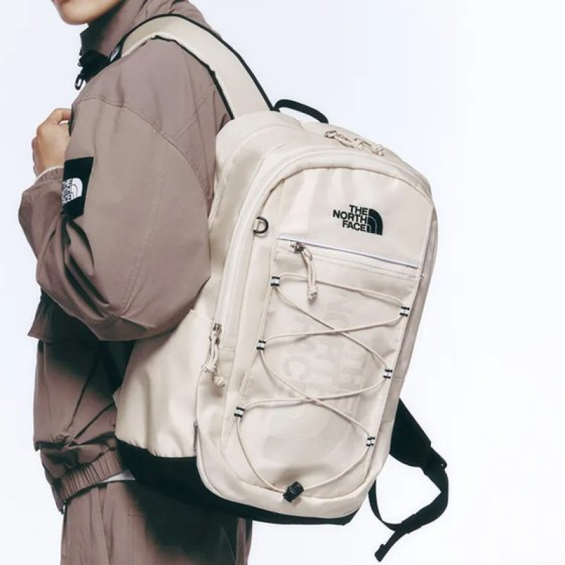 THE NORTH FACE 30L Logo