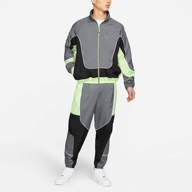 Nike Throwback