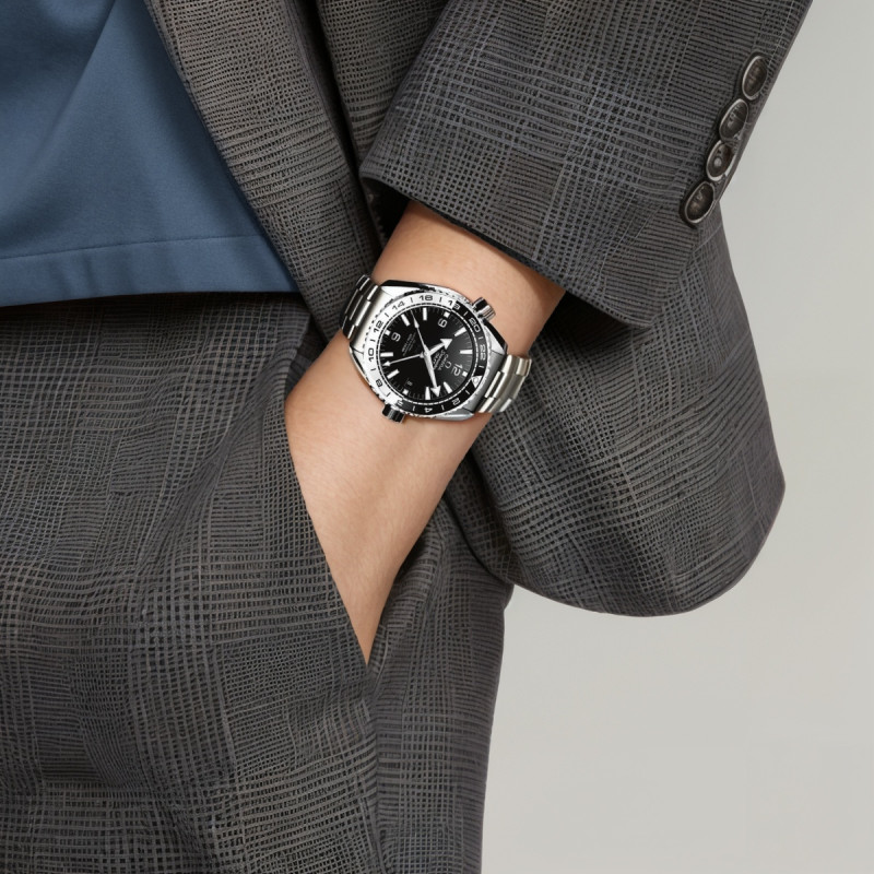 OMEGA GMT 600 43.5mm 215.30.44.22.01.001