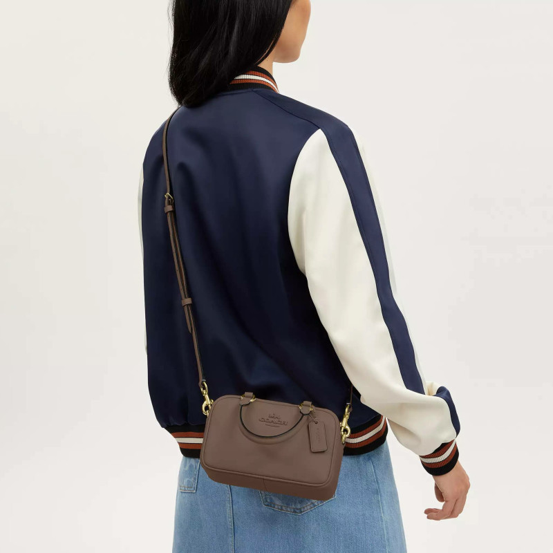 COACH Satchel 19 Logo