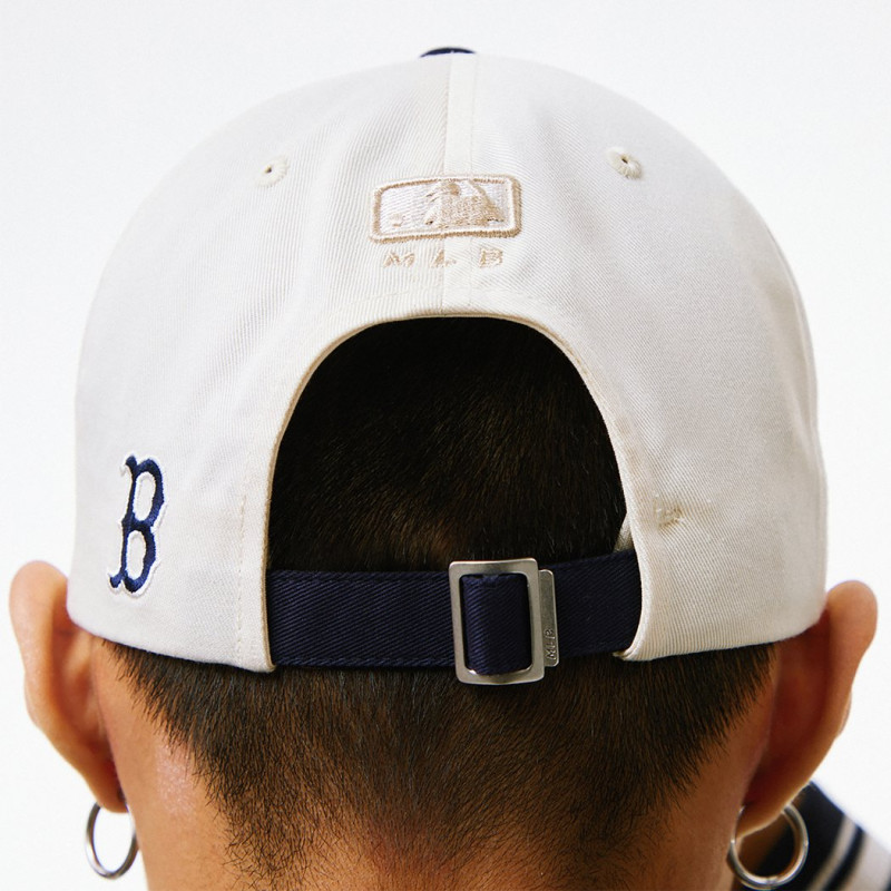MLB