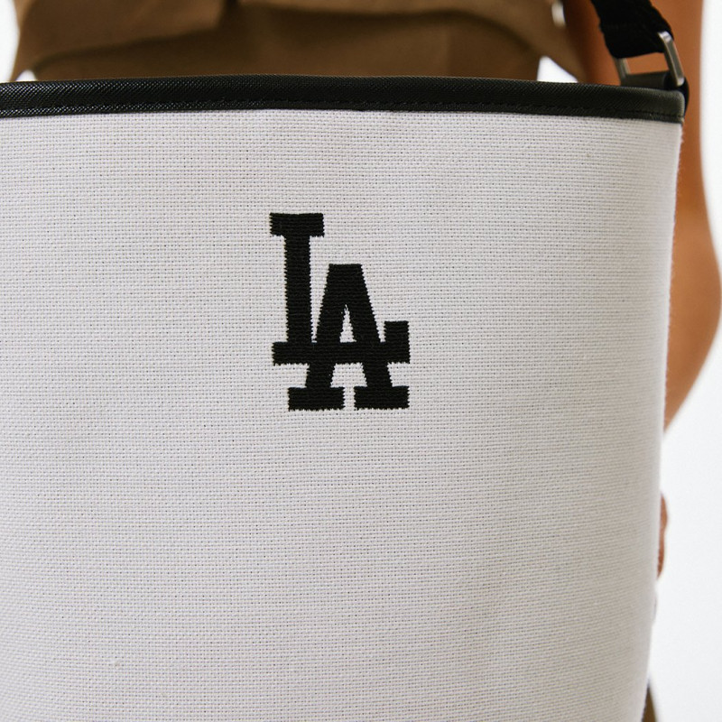 MLB