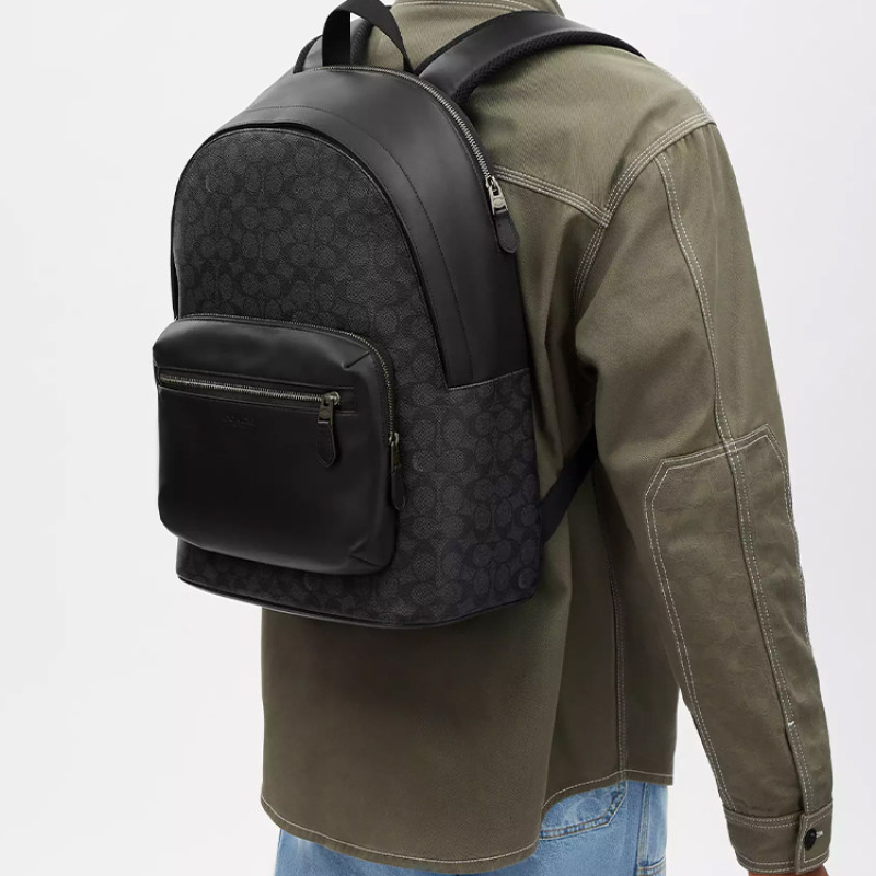 COACH Canvas 32