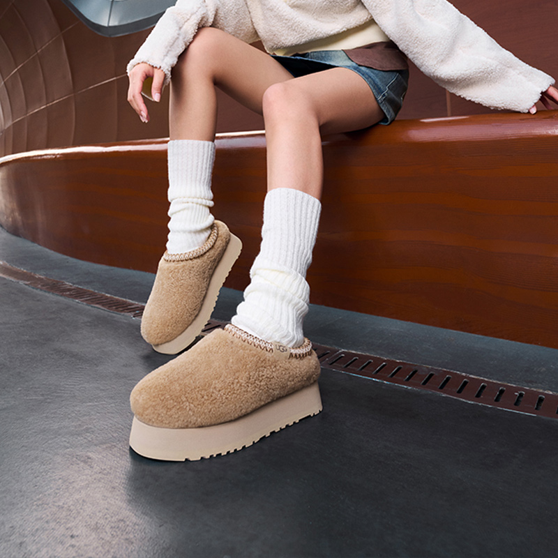 UGG