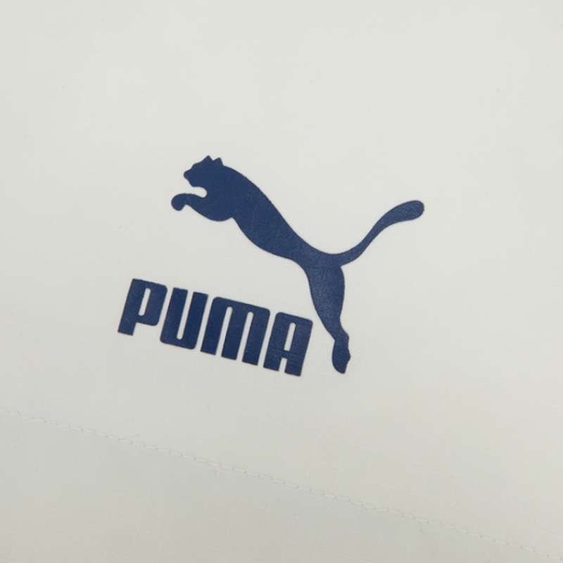 PUMA CLASSICS UNISEX Logo