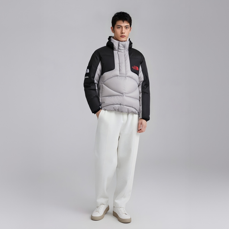 Supreme x The North Face FW22 TNF