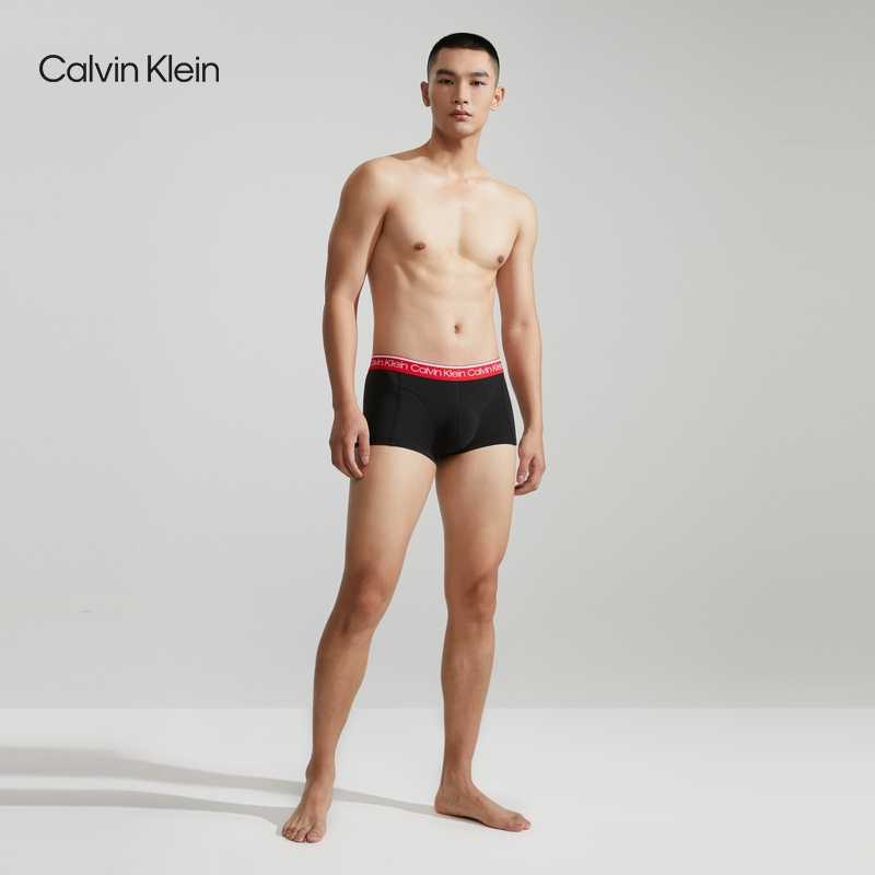 CKCalvin Klein 5